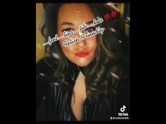 Tiny toes to suck - Screenshot 10 of 16 - Love Her Feet Milf