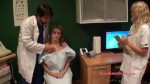 Innocent hottie Brianna Cole sensualmente examinado por Doctor Tampa durante el examen de ginecología @GirlsGoneGyno 1/4