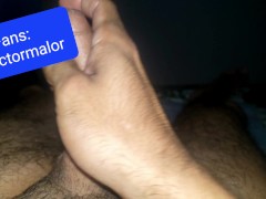 Primera vez con dildo vibrador