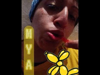 Una lamidita de bastón