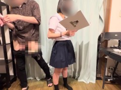セーラー服の黒髪ボブ18歳J◯が懐かしい絵本を手マンされながら音読したけど、声がガマンできず、ぷちゃぷちゃ濡らして、絵本そっちのけで、 14/16