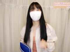 乳首見えそう…！胸元が大きく開いてるセクシーなCAコスプレ - Screenshot 4 of 16 - Downblouse