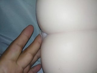 primer plano - colegiala masturbándose - muñeca sexual