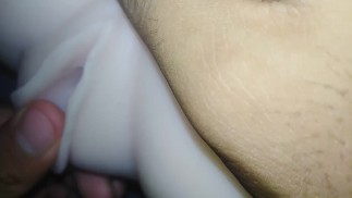 गर्म मलाईदार मासूम बिल्ली उसके एम एम एम - सेक्स गुड़िया से सह करने के लिए भीख माँगती है