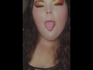 BBW Smoking 🚬 let me Hit this then Suck your Cock...