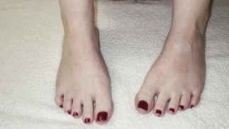 Rubbing Lotion on my Feet 4K