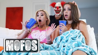 Mofos - JMac Pranks His Gf For Halloween & He Ends Up Fucking Her Gorgeous Gff In The Bathroom