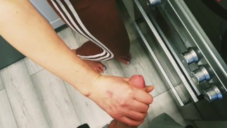 Счастливчику Отсасывают - Пока Горячая Жена Готовит