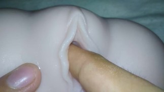 我允许我男朋友控制我的性玩偶