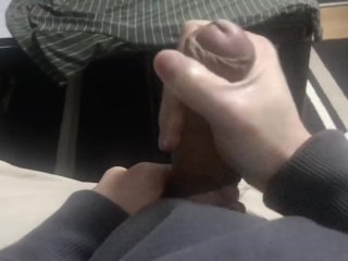 太くて厚いアジアンコックが気持ち良い声を出してイキます。