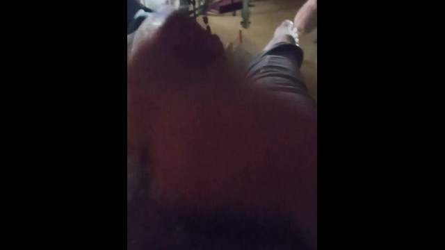 Дрочит папе