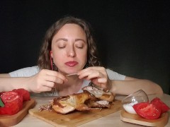 ОСНОВНОЙ ИНСТИНКТ: АСМР Сексуально поглощаю курочку! - Screenshot 2 of 16 - Swallow