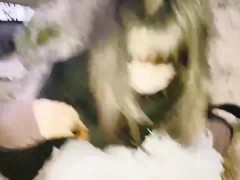【野外おしっこ】山の中でおしっこ我慢出来なくて人目気にしながら放尿しちゃった　露出　　日本人　素人 - Screenshot 4 of 16 - Pissing