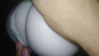 Эта мокрая киска должна кончить! Нежно тру свой клитор пока - секс кукла