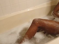 Bathtub Fun - Screenshot 1 of 16 - Ftm