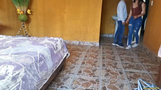 A LA CHICA DESCONOCIDA DEL ANTRO le ENCANTA LA VERGA