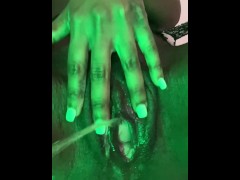 Super Soaker - Screenshot 14 of 16 - Horny Milf