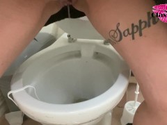 POV Pissing - Screenshot 14 of 16 - Public Toilet