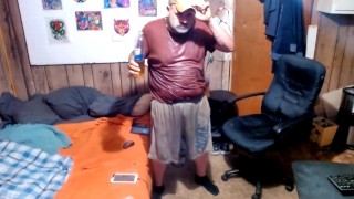 verter botella de amigos mear sobre mí y shorts nike