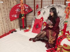 AB080 新春特辑-玉兔淫春(中英字幕)女王.深喉.假阳具.开高叉.手淫.射精.丝袜.高跟 - Screenshot 5 of 16 - Handjob