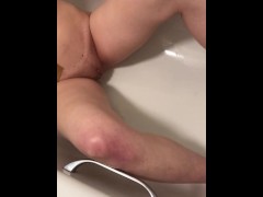 Wee in the bath