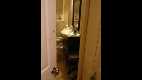 2:30 am saw roommte going into restroom so i recorded