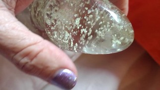 Играю, а затем поедаю сперму на моей красивой свече накаливания