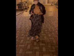 港女深夜自拍野外露出影片 - Screenshot 14 of 16 - Step Mom