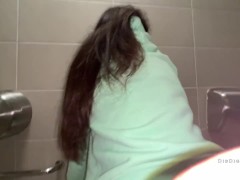 Она попросила меня трахнуть её в общественном туалете торгового центра - я не мог отказать - Screenshot 14 of 16 - Public Fuck