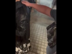 香港年輕夫婦自拍街外露出影片 - Screenshot 11 of 16 - Romantic Sex