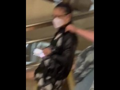 香港年輕夫婦自拍街外露出影片