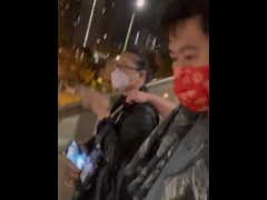 香港年輕夫婦自拍街外露出影片 - Screenshot 14 of 16 - Real Public Sex