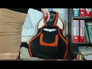 Teacher goes crazy and squirt like crazy when her toy's been controlled during the class