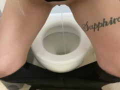 Mini pissing compilation - Screenshot 8 of 16 - Pissing