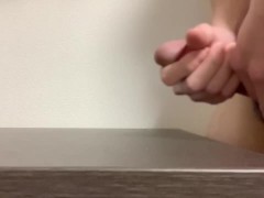 [射精]ピュッピュと太いチンポから射精！めっちゃ飛んだw[デカチン] - Screenshot 7 of 16 - Big Dick