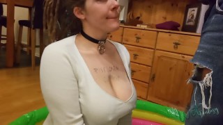 Amateur pisse fille mendiant pour de la pisse