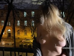 Hot wife walks naked in public, went out to the balcony to show her big boobs.