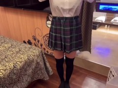 電車で制服姿の彼女と濃厚えっち こっそり触り合いながら丸見えセックスでイキすぎる素人カップル　日本人 コスプレ 手マン クンニ 立ちバック 連続絶頂 アクメ 野外露出 えむゆみカップル - Screenshot 8 of 16 - Japanese Porn