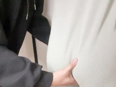 【素人／カップル】ノーパンスカートの彼女立ちバックでハメちゃう／日本人／ japanese - Screenshot 4 of 16 - 四つん這い