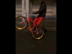 Des position encore jamais vue en plain centre de Bruxelles, le cameraman sous le choc