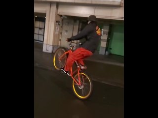 Des position encore jamais vue en plain centre de Bruxelles, le cameraman sous le choc