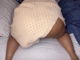Big booty Latina showing what she’s working with