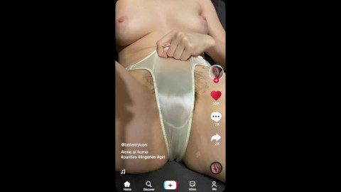 Victoria's Secret model flashed pussy from under the panties during online TikTok stream