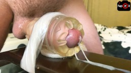Интенсивный Оргазм Парня Во Время Траха Fleshlight Со Стонами и Грязными Разговорами До Большого Камшота - 4K