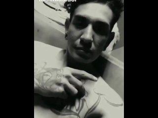 Hinkisidor tiene un vergotota y bien cabezona