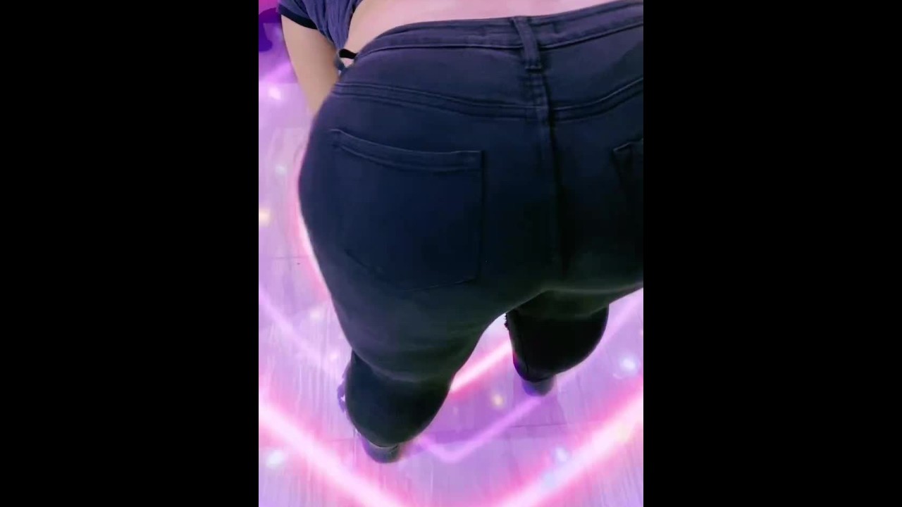 Mi madrastra Culona se desnuda y se toca para provocarme - Soraya Culona  latina Porn Video - Rexxx