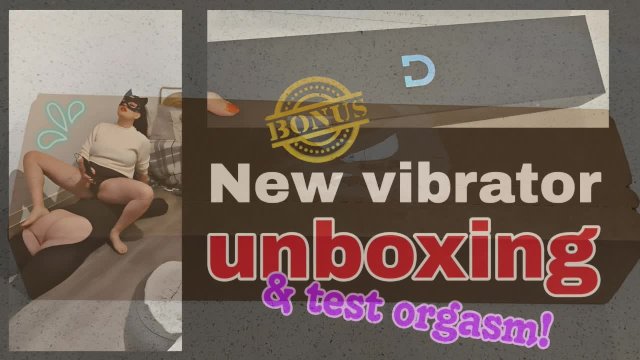 Watch Bondage Video:Vibrator Unboxing Doxy Custom Die Cast Femdom Face Sitting Facesitting Bondage BDSM FLR Mistress