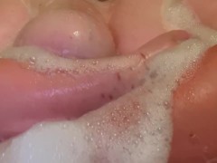 Bubble bath - Screenshot 15 of 16 - Bathtub