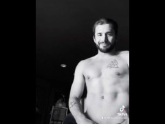 Wait for it - Screenshot 15 of 16 - Muscles