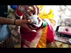 किचन में चि-कन बना रही बीवी को घोड़ी बनाकर चोदा - Screenshot 2 of 16 - Bibi Ki Chut